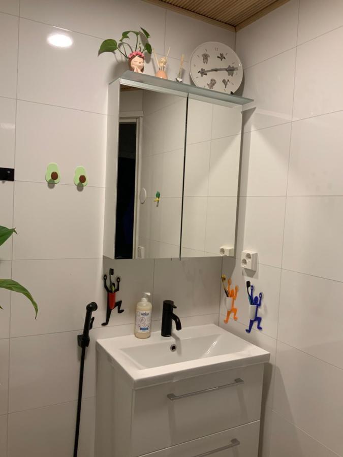 Private Room In The Shared Detached House. Vantaa Bagian luar foto