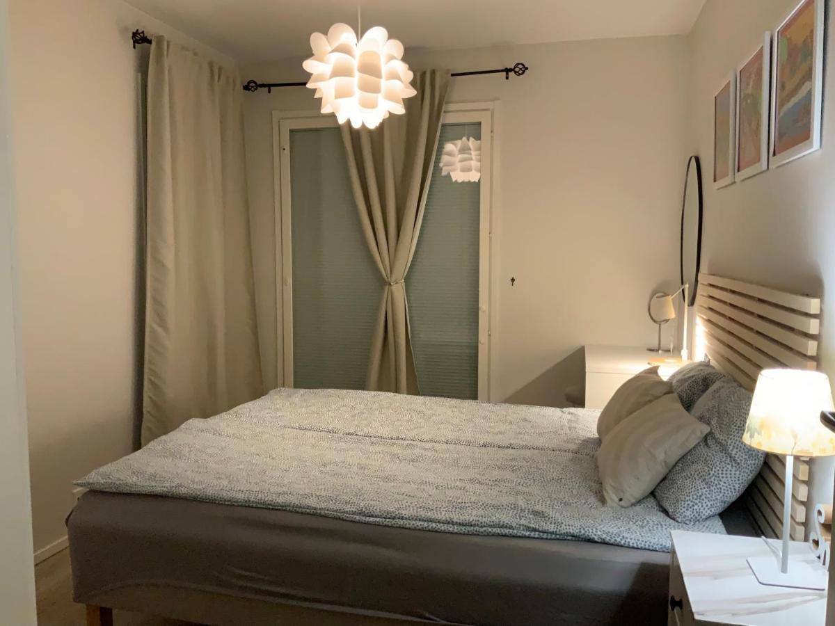 Private Room In The Shared Detached House. Vantaa Bagian luar foto