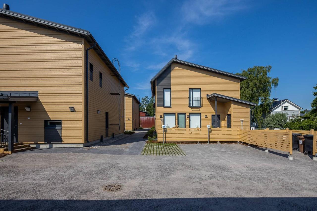 Private Room In The Shared Detached House. Vantaa Bagian luar foto